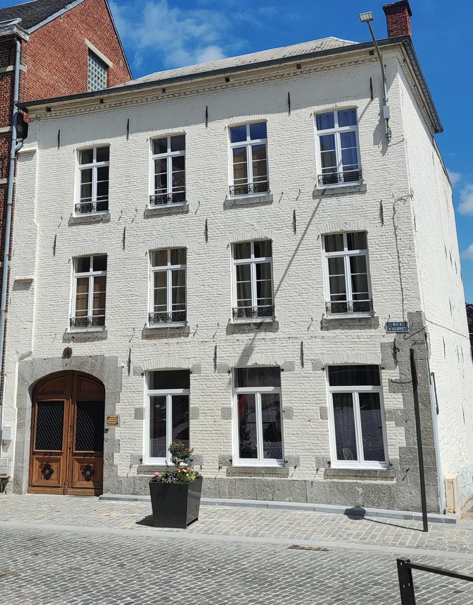 Avesnes-sur-Helpe Le Relais Napoleon B&B 외부 사진